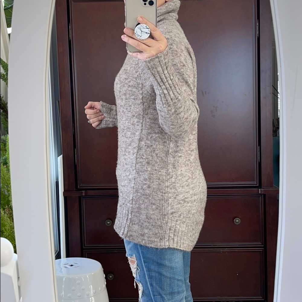 Cowl neck tunic sweater - Picture 2 of 4